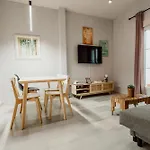 Acogedor Y Apartman